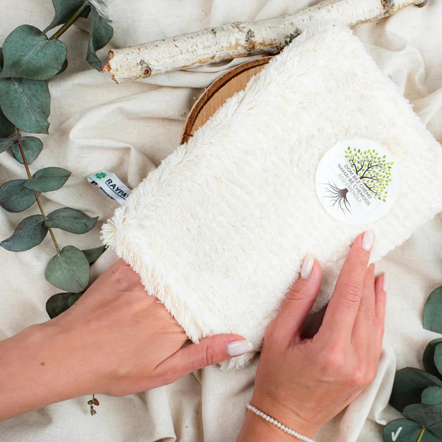 BRAIDER RAYPATH Cleaning Glove Beige M, Eco Cloth with Nanosilver, Cleaning Wipe, CHEMICAL-FREE, Cleaning Cloth Mitt, Microfiber, Vegan Friendly